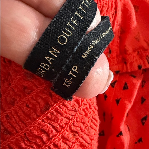 Urban Outfitters Cut-Out Crop Top Size XS - Picture 4 of 5